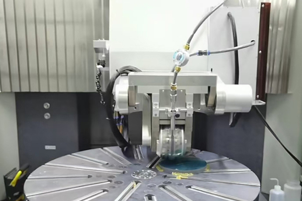 Ion-beam-polishing